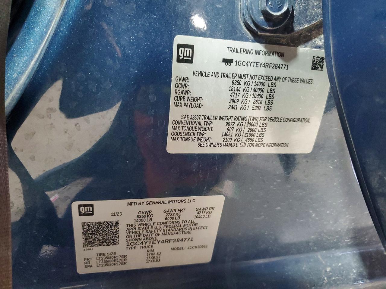 2024 CHEVROLET SILVERADO K3500 LT photo 12