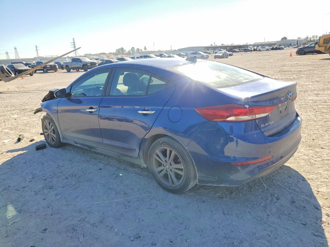 2018 HYUNDAI ELANTRA SEL photo 2