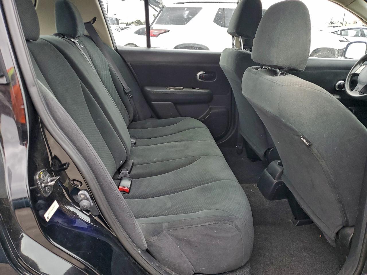 2012 NISSAN VERSA S photo 10
