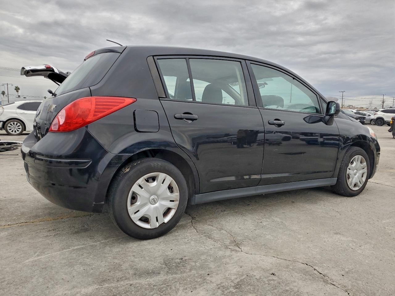 2012 NISSAN VERSA S photo 3