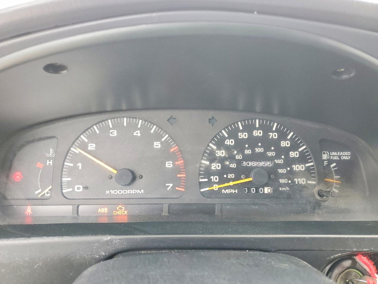 1996 TOYOTA 4RUNNER SR5 photo 9