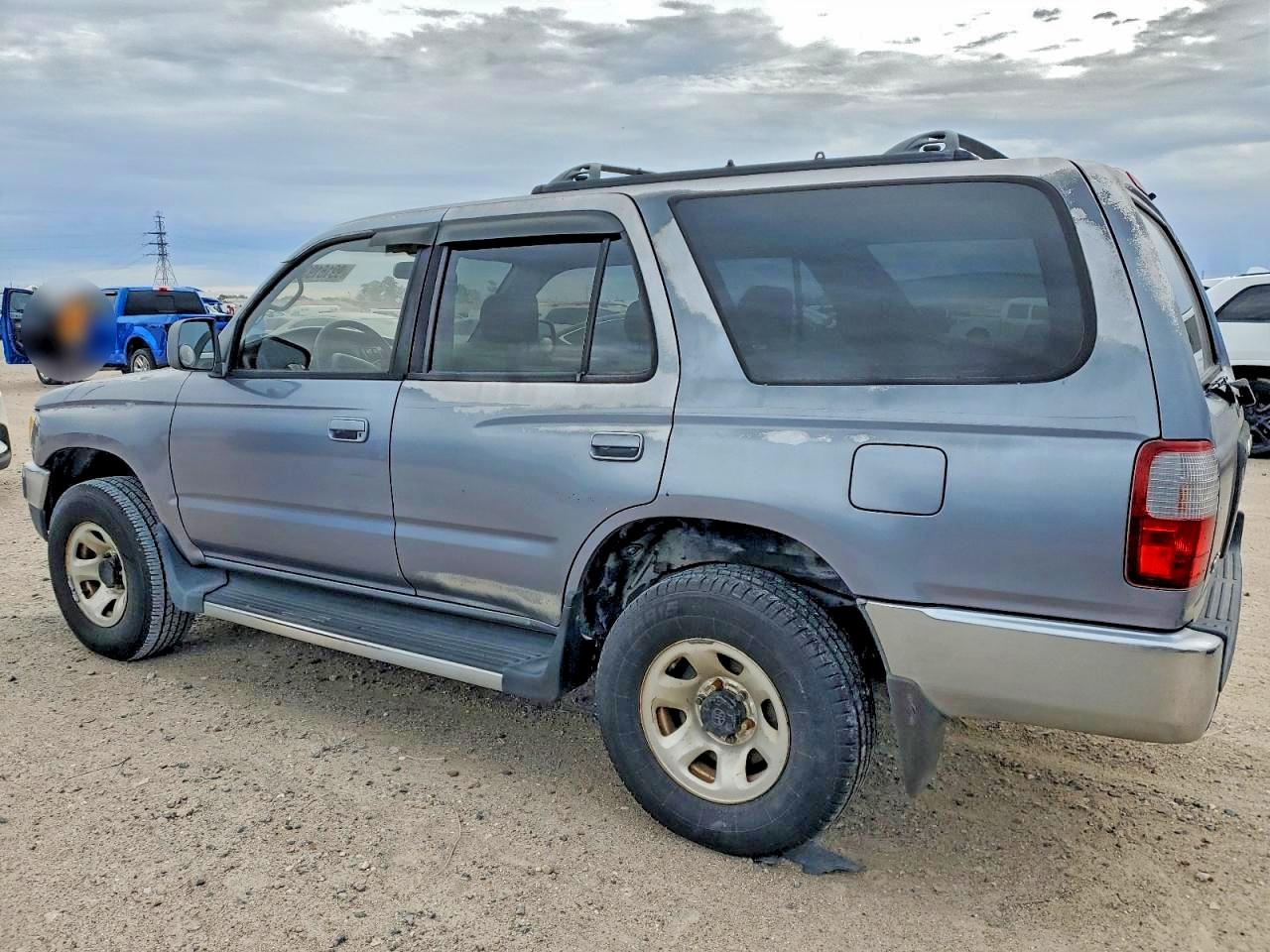 1996 TOYOTA 4RUNNER SR5 photo 2