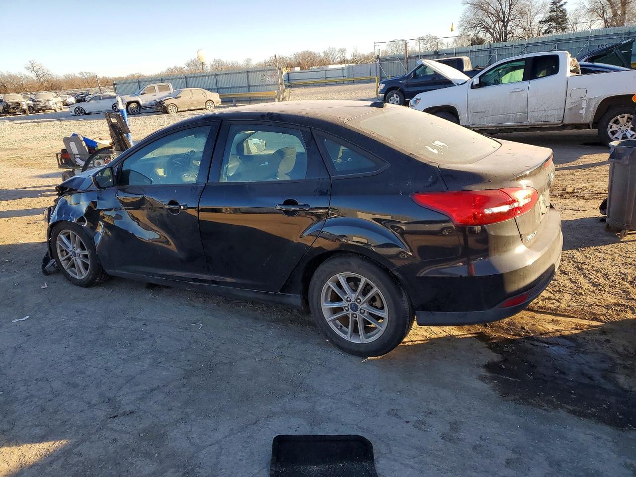 2018 FORD FOCUS SE photo 3