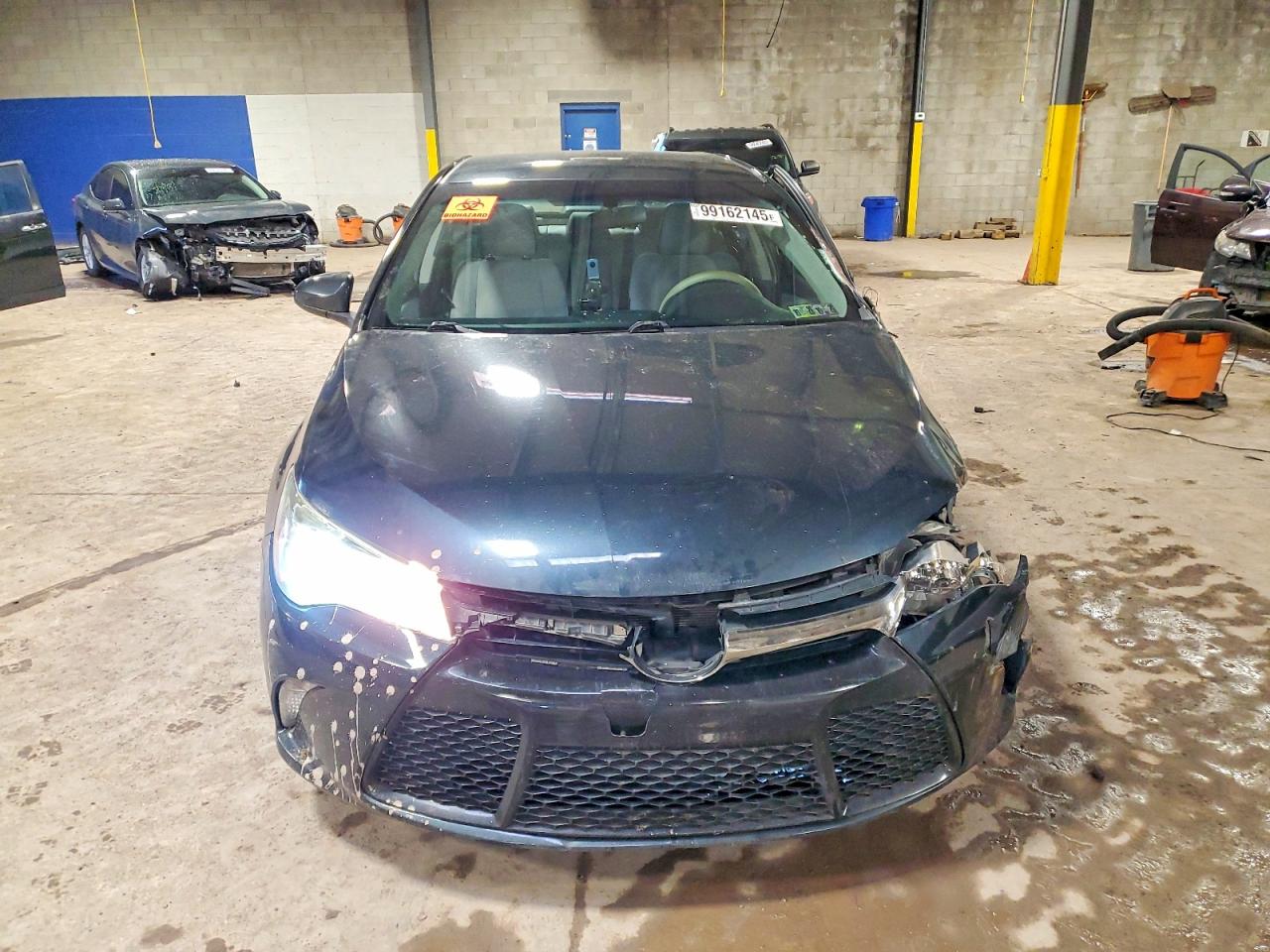 2016 TOYOTA CAMRY LE photo 5