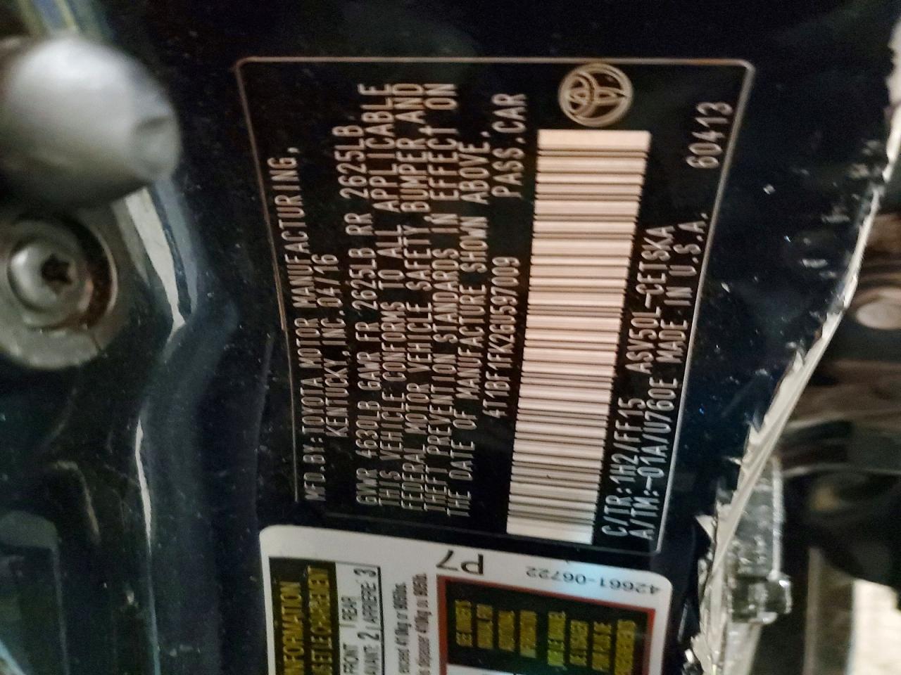 2016 TOYOTA CAMRY LE photo 12