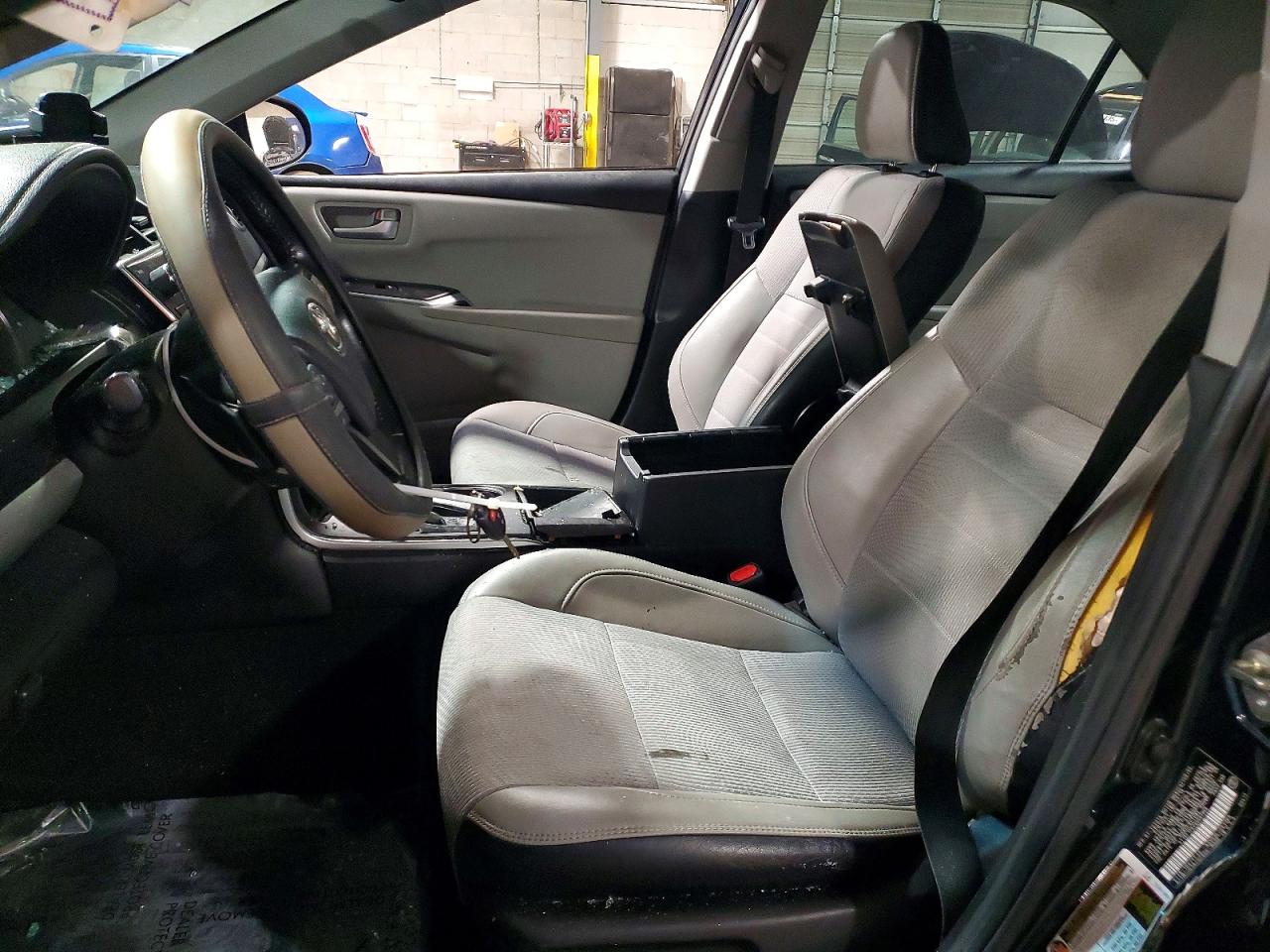 2016 TOYOTA CAMRY LE photo 7