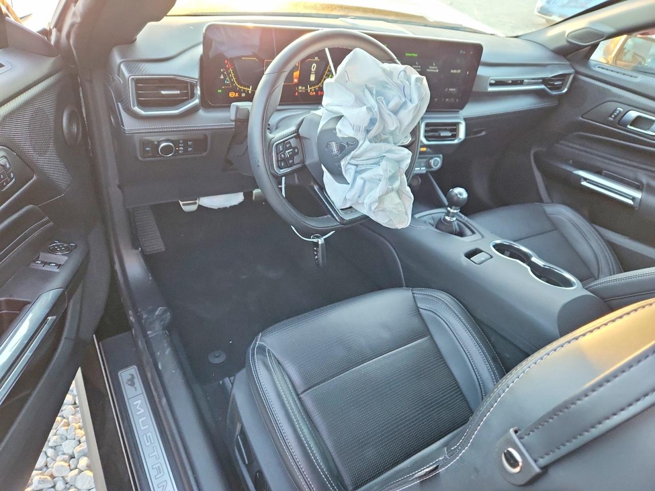2025 FORD MUSTANG GT photo 8