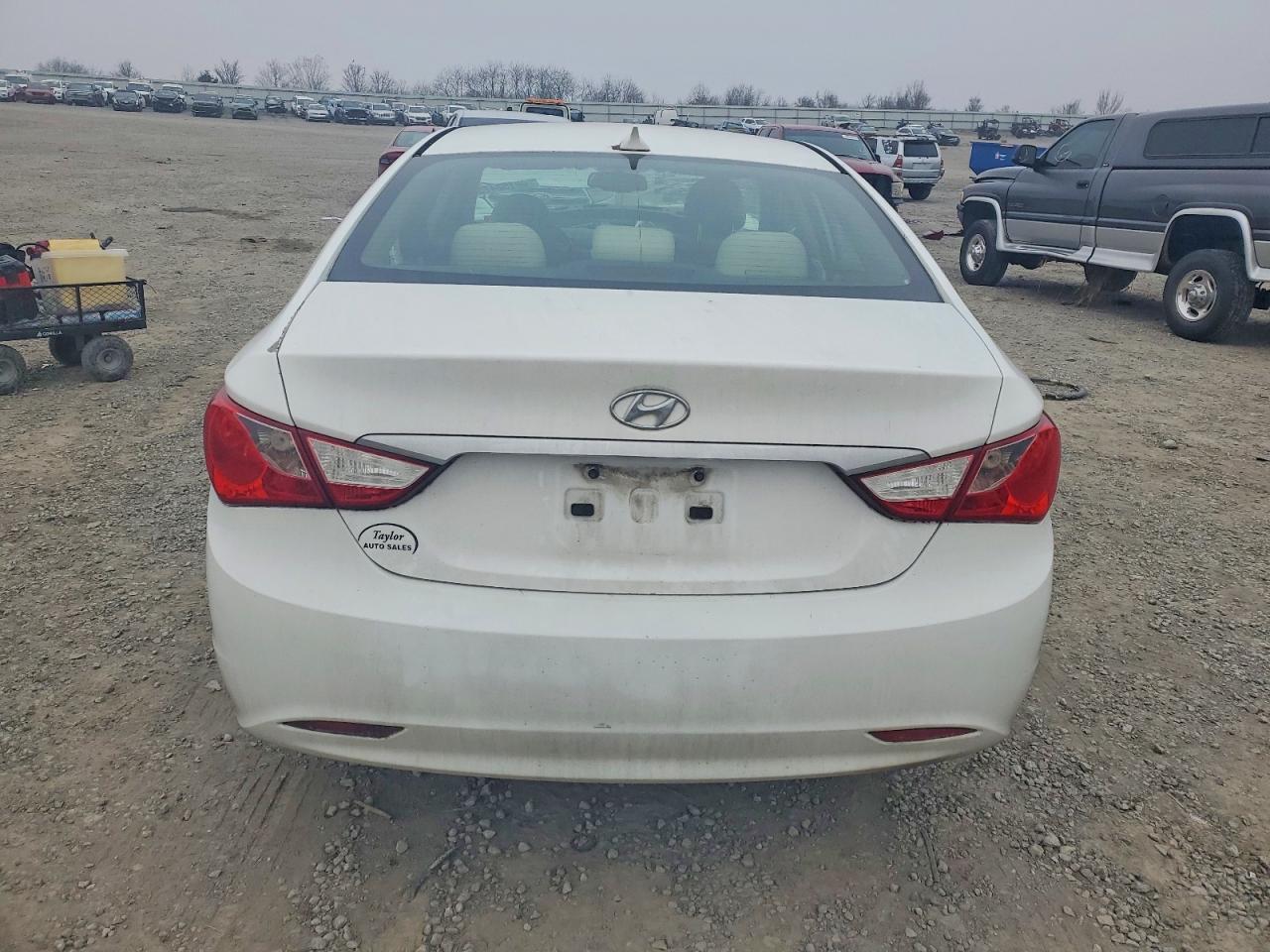 2013 HYUNDAI SONATA GLS photo 6