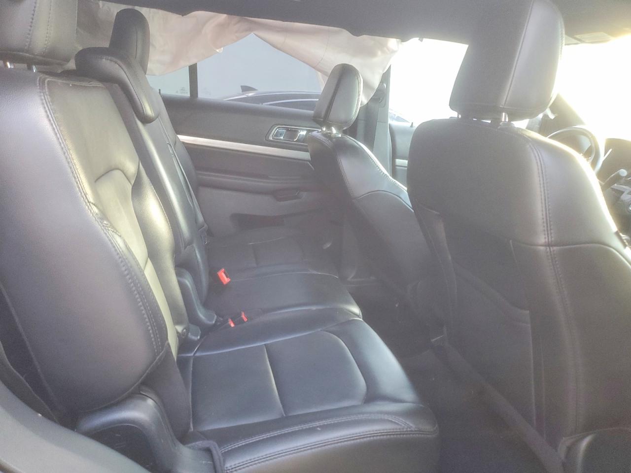 2018 FORD EXPLORER XLT photo 11