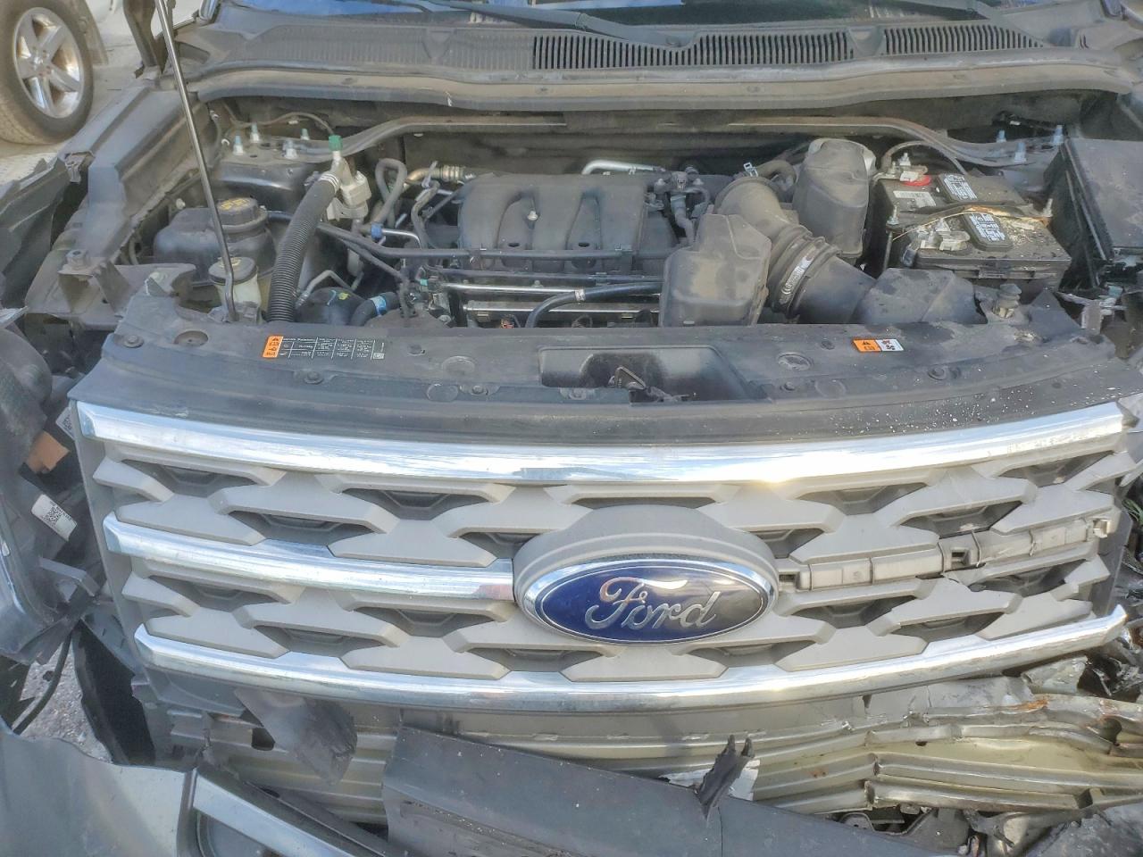 2018 FORD EXPLORER XLT photo 12