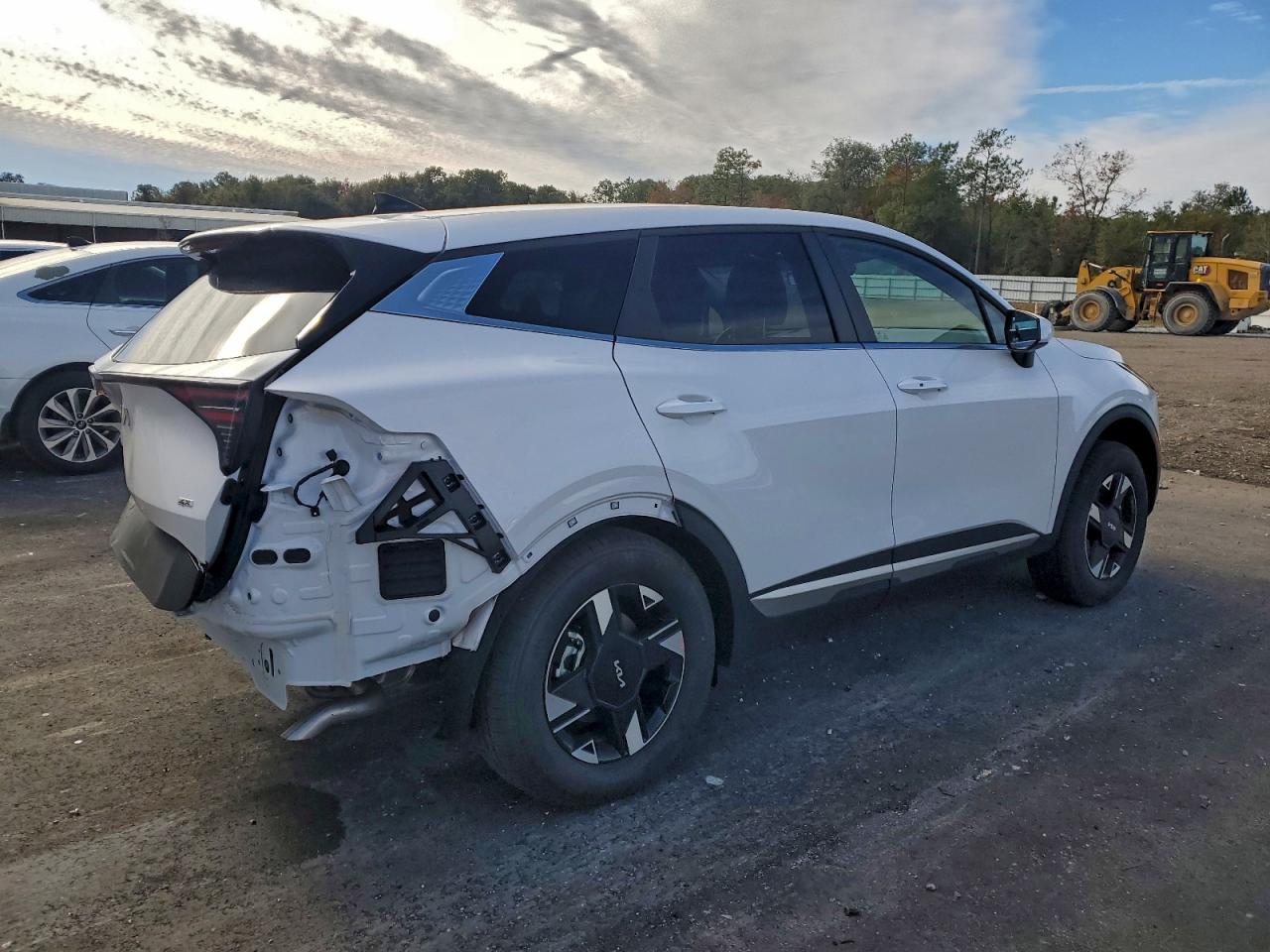 2026 KIA SPORTAGE LX photo 3