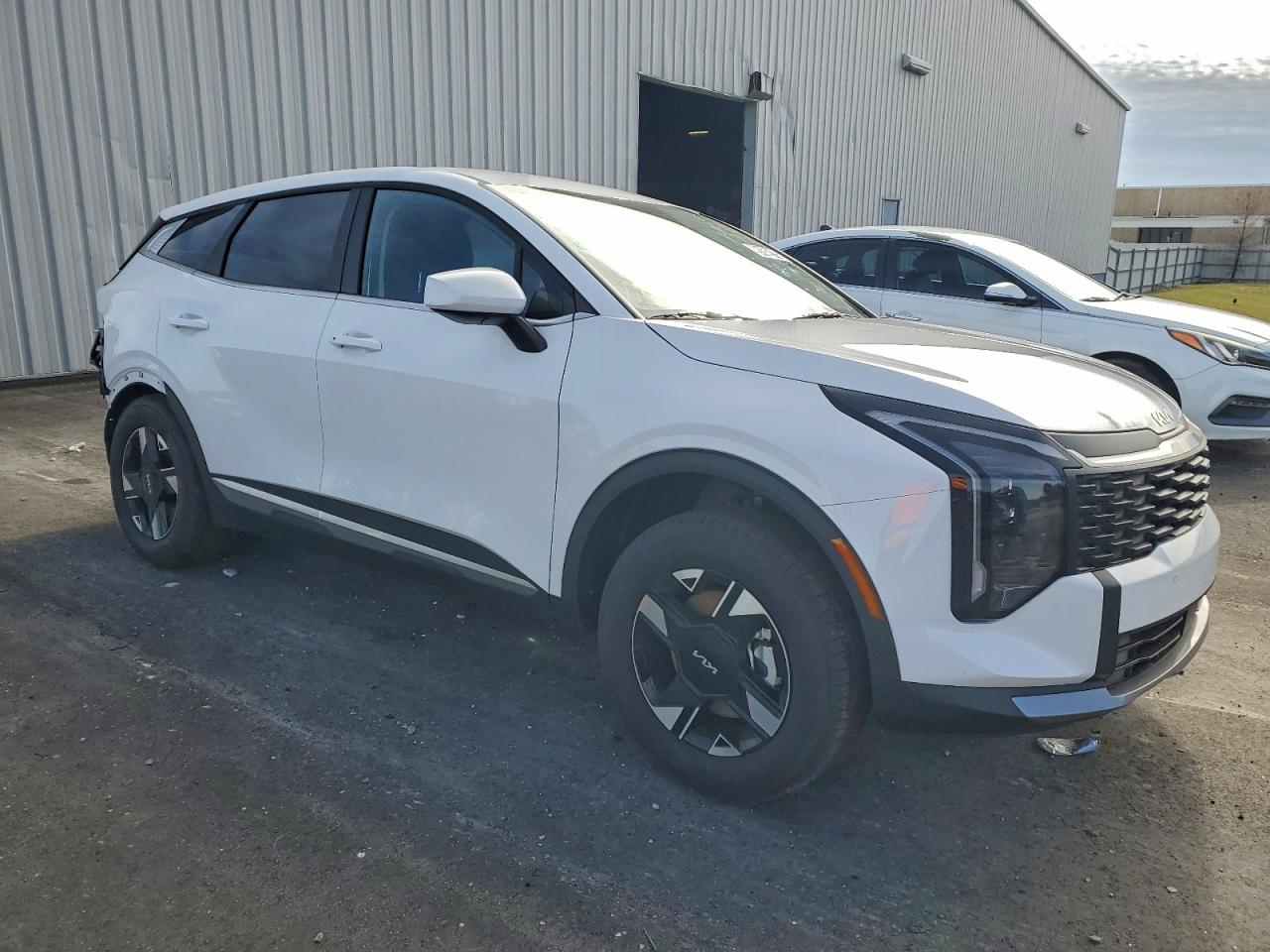 2026 KIA SPORTAGE LX photo 4