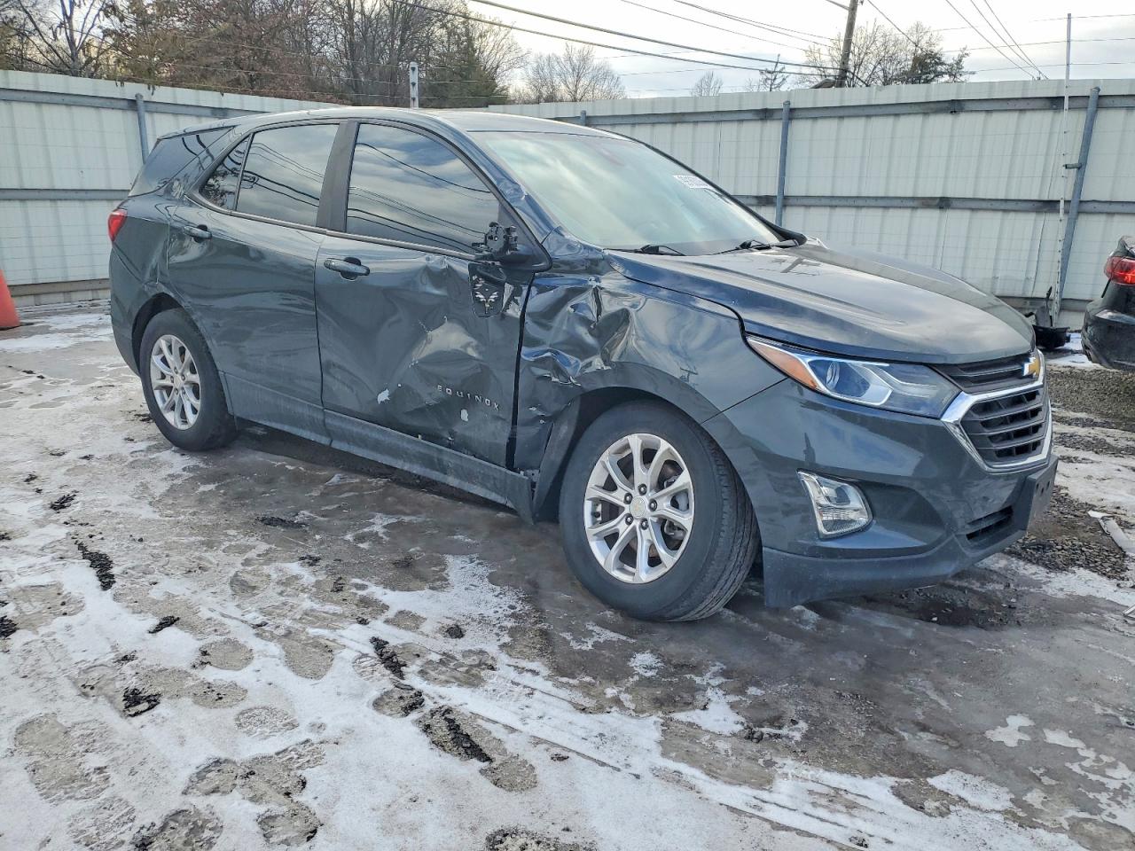 2020 CHEVROLET EQUINOX LS photo 4