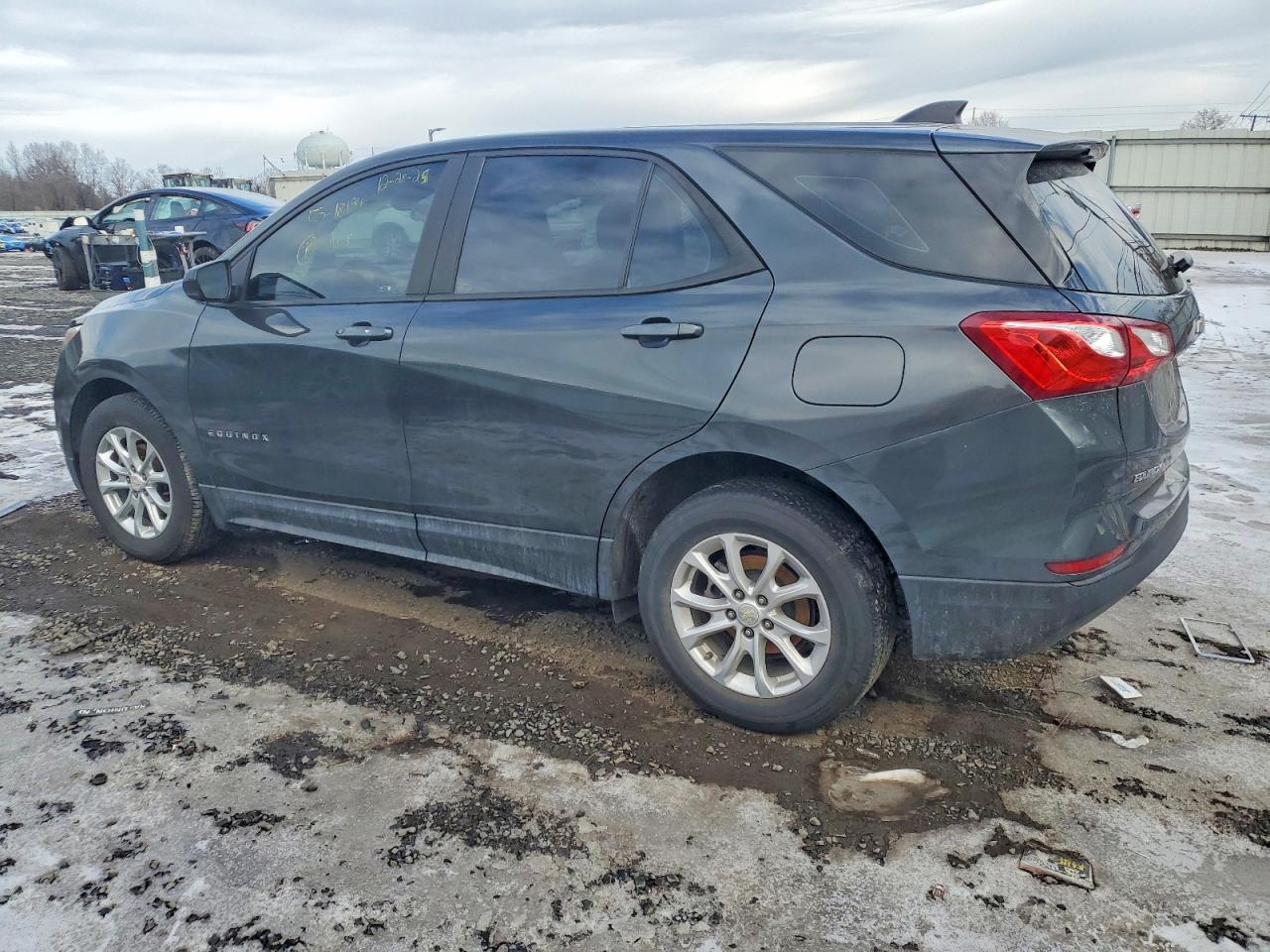 2020 CHEVROLET EQUINOX LS photo 2