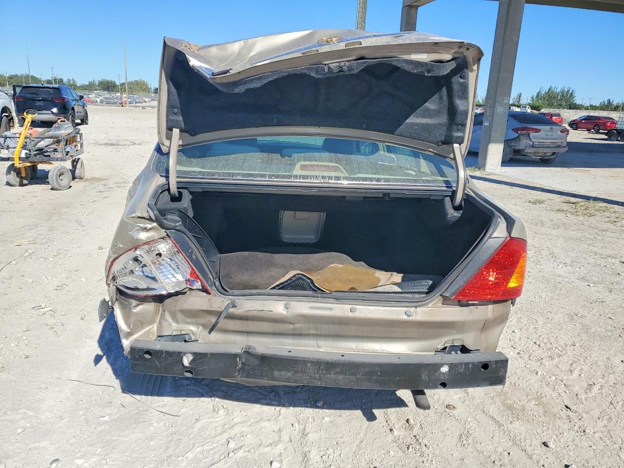 2000 TOYOTA AVALON XL photo 6