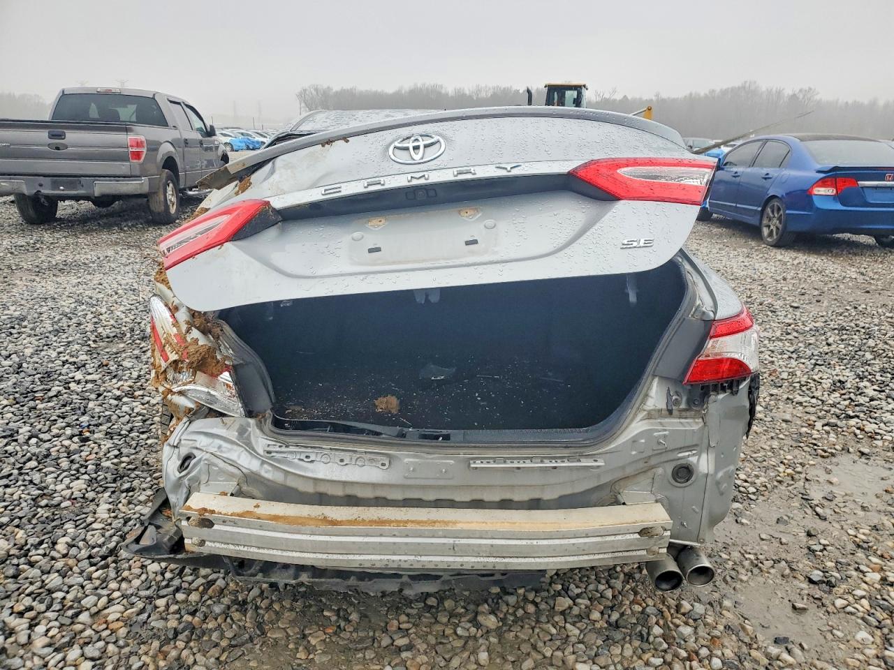 2020 TOYOTA CAMRY SE photo 11