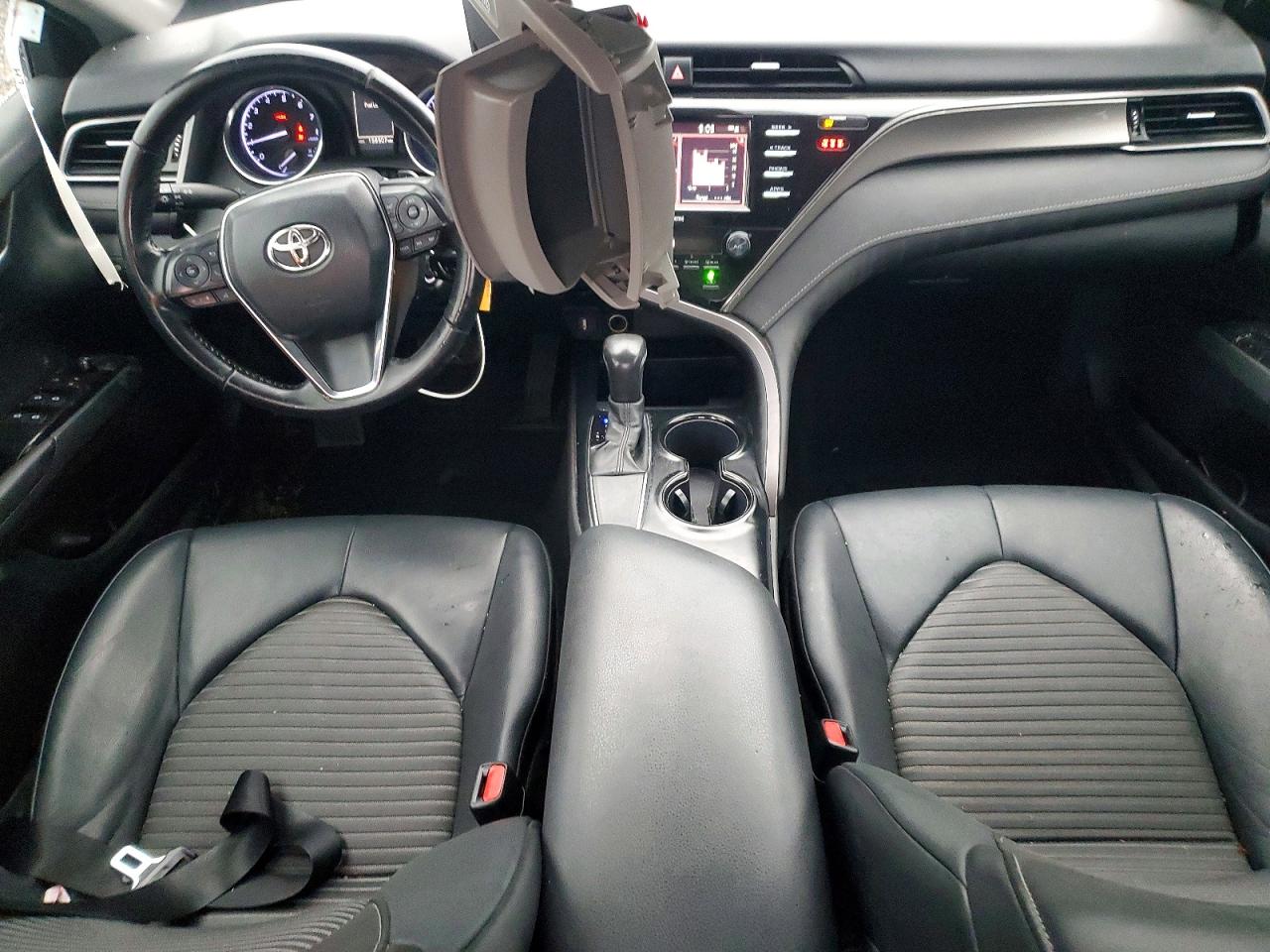 2020 TOYOTA CAMRY SE photo 15