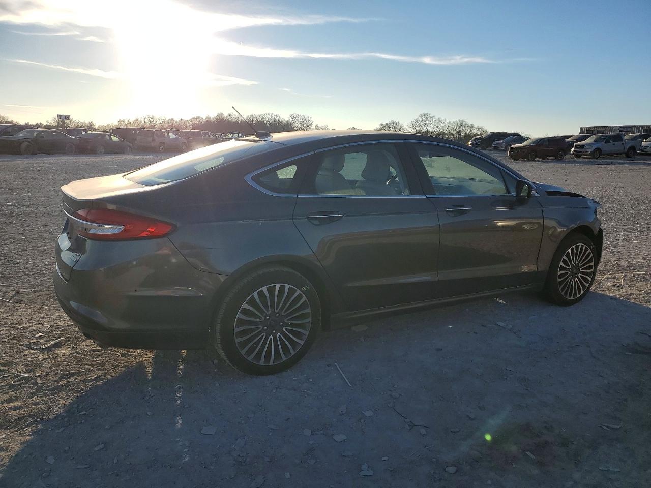2017 FORD FUSION SE photo 3