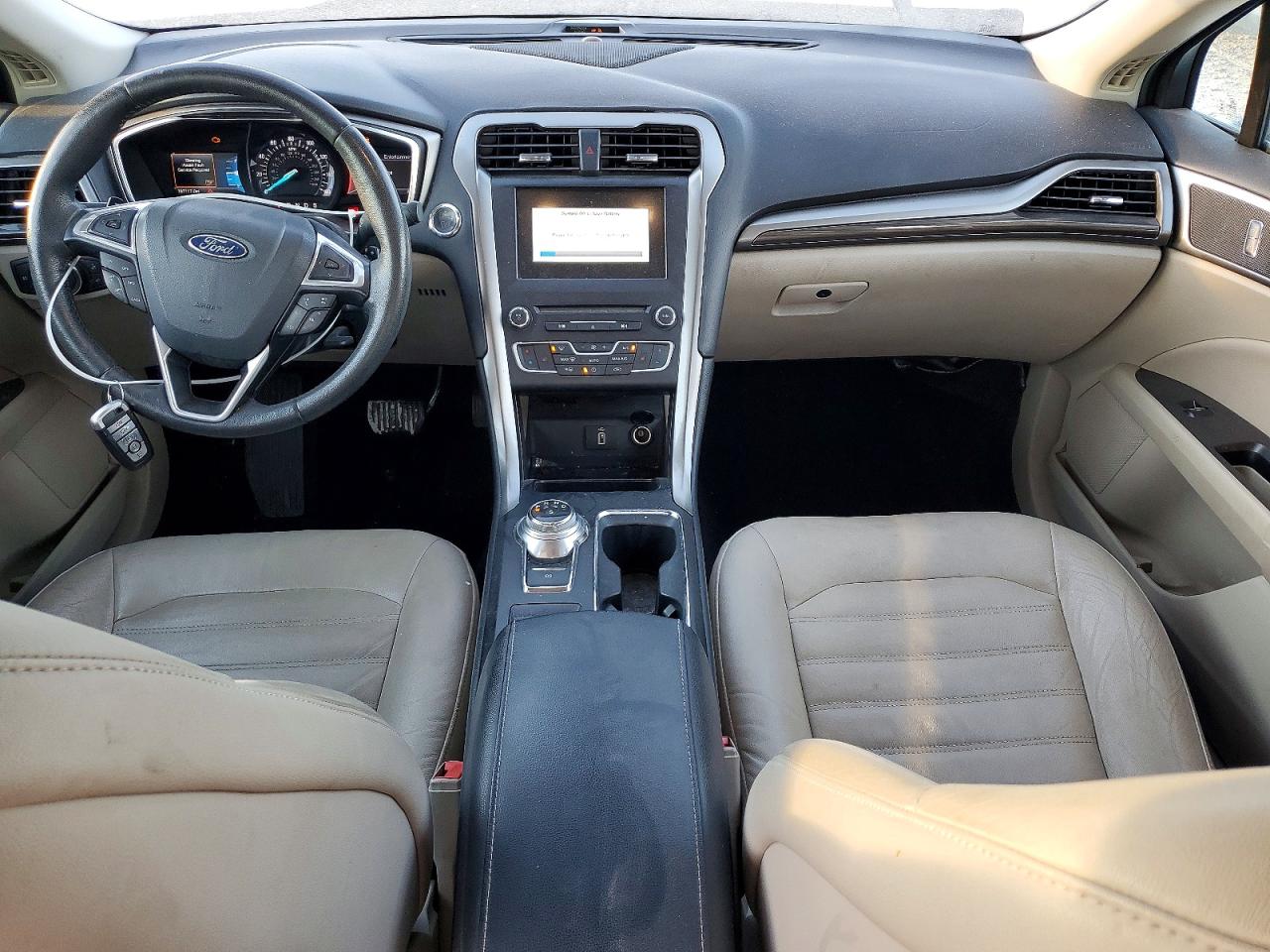 2017 FORD FUSION SE photo 8