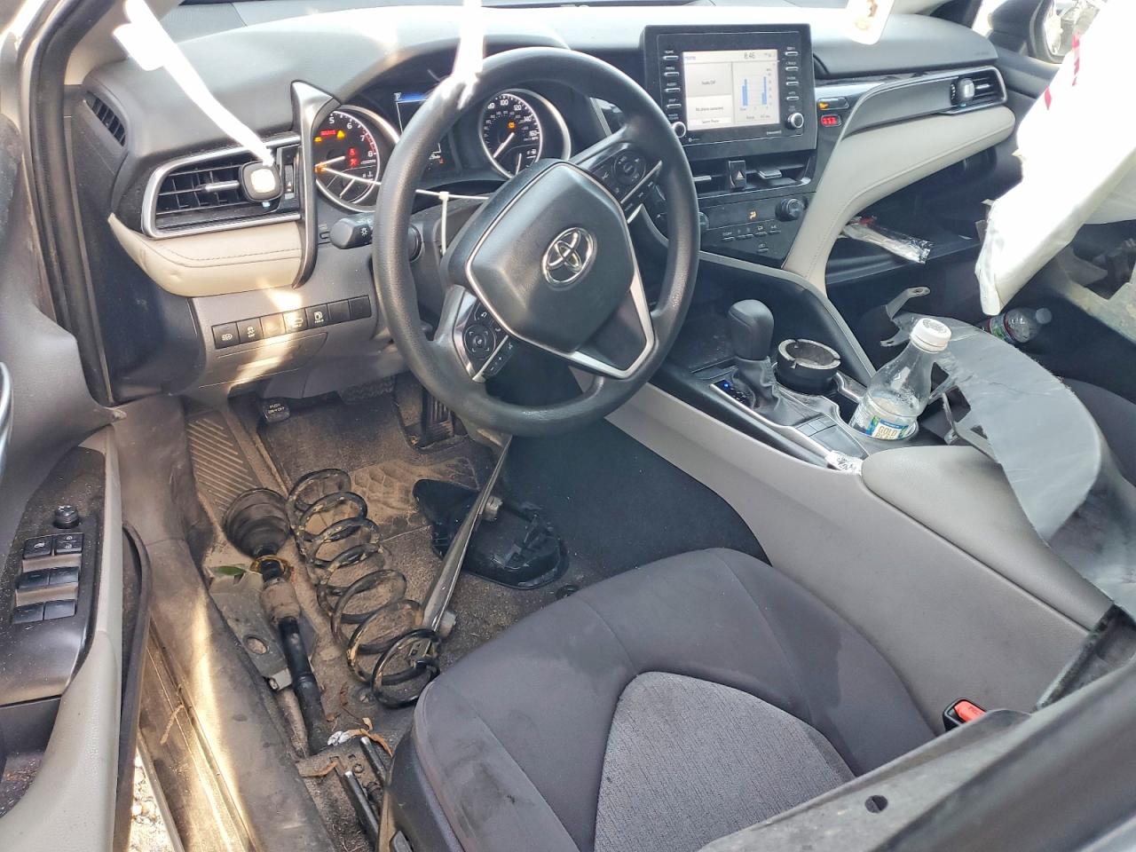 2024 TOYOTA CAMRY LE photo 8