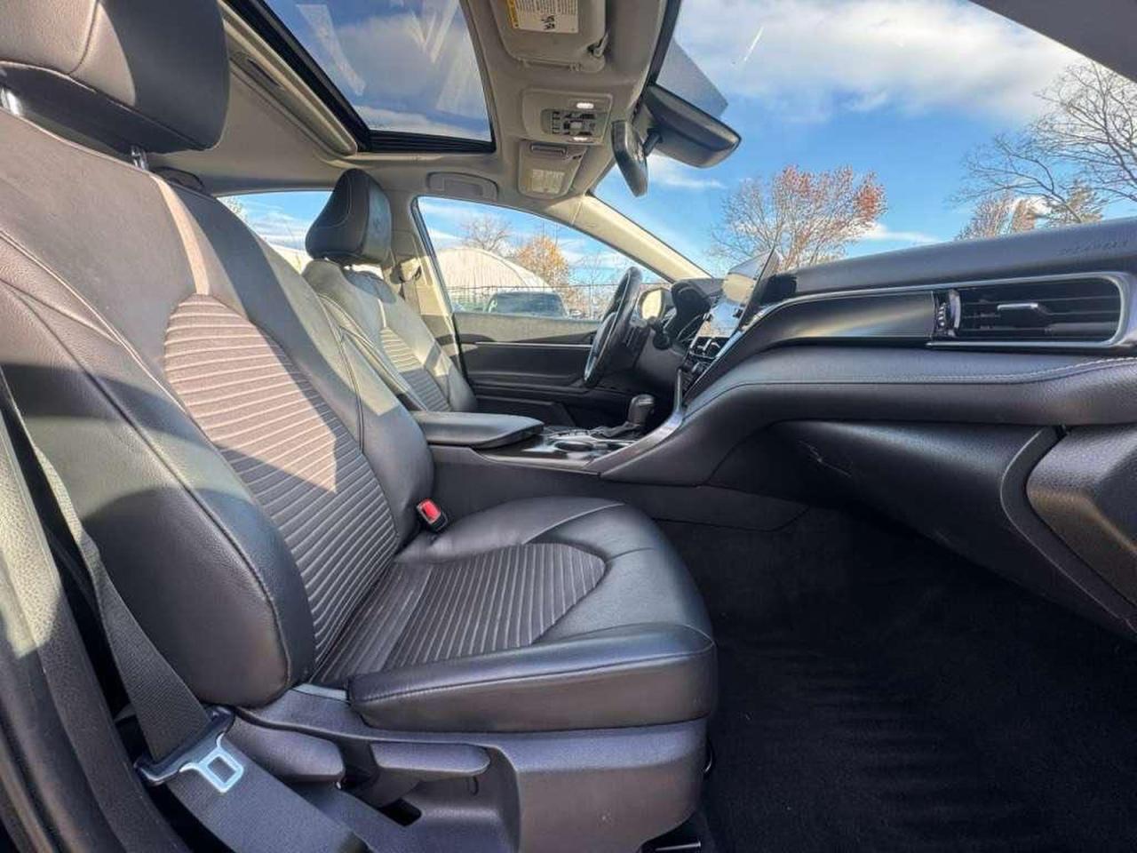 2021 TOYOTA CAMRY SE photo 5