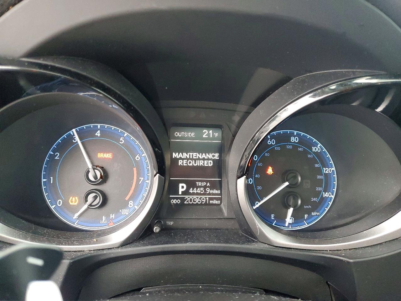 2015 TOYOTA COROLLA L photo 9