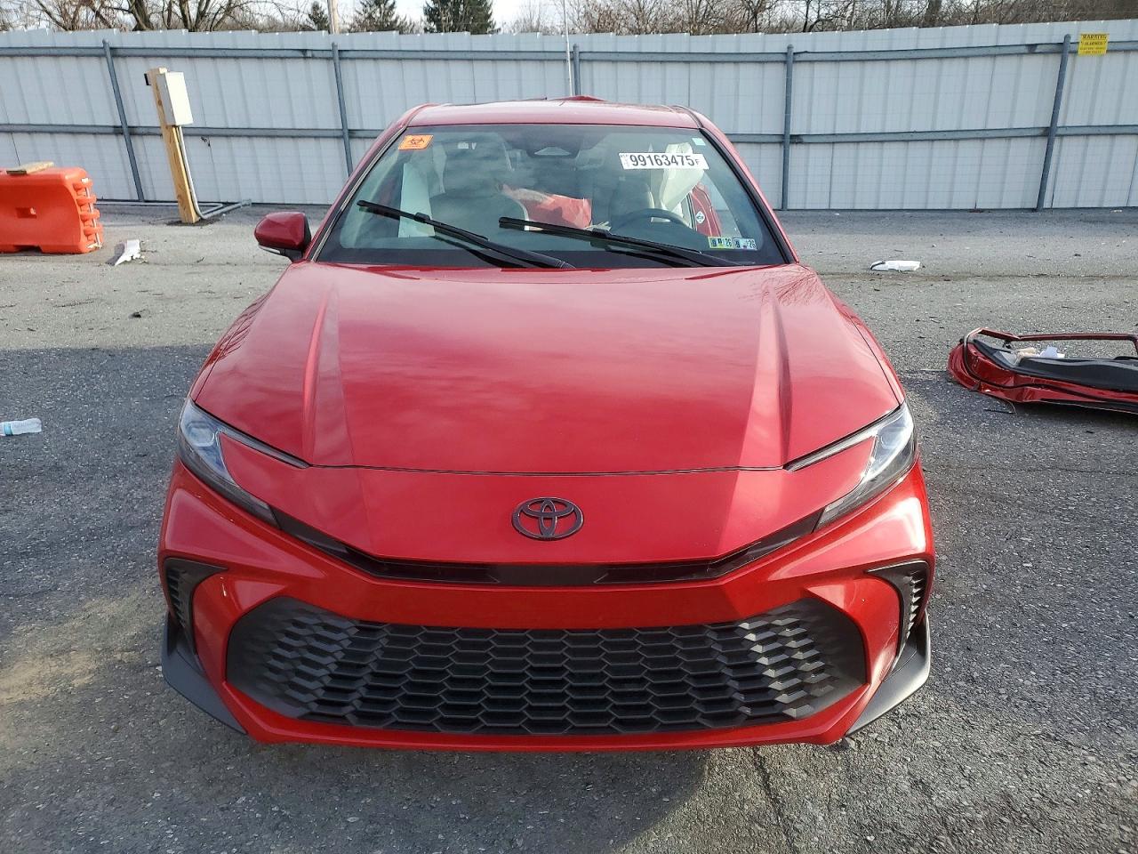 2025 TOYOTA CAMRY XSE photo 5