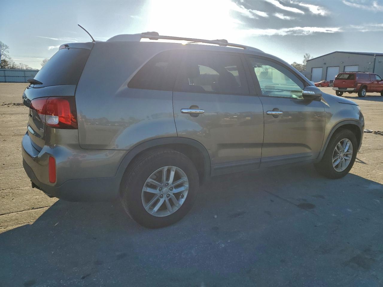 2015 KIA SORENTO LX photo 3