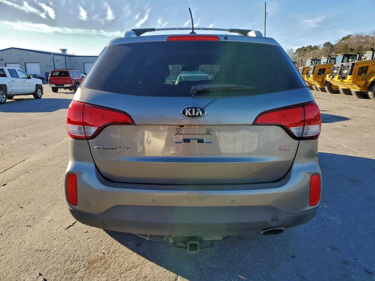 2015 KIA SORENTO LX photo 6