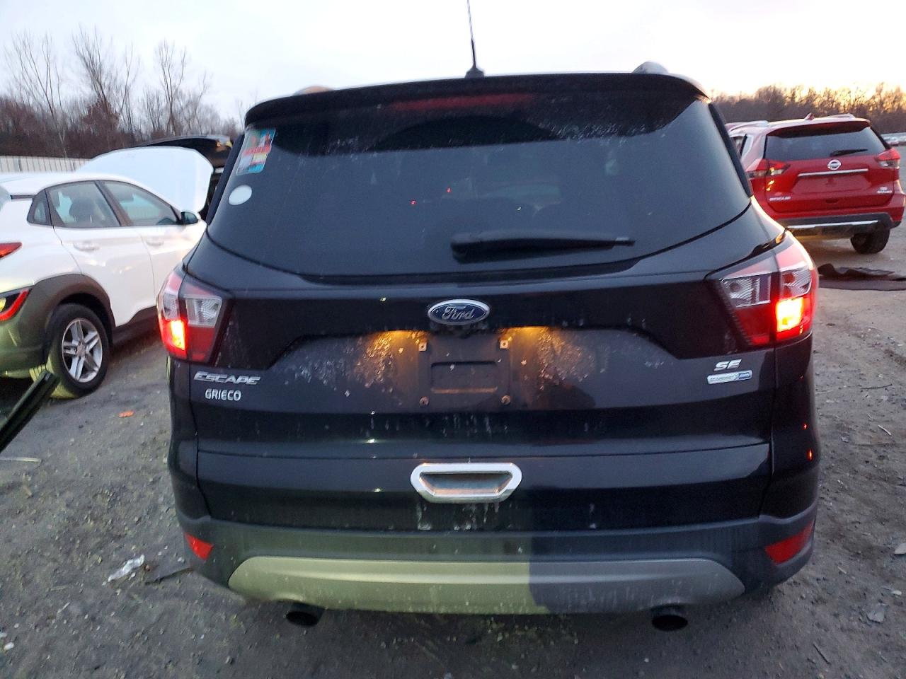 2018 FORD ESCAPE SE photo 6