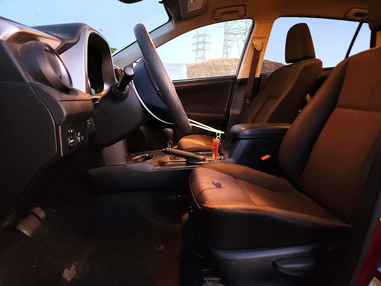 2018 TOYOTA RAV4 LE photo 7