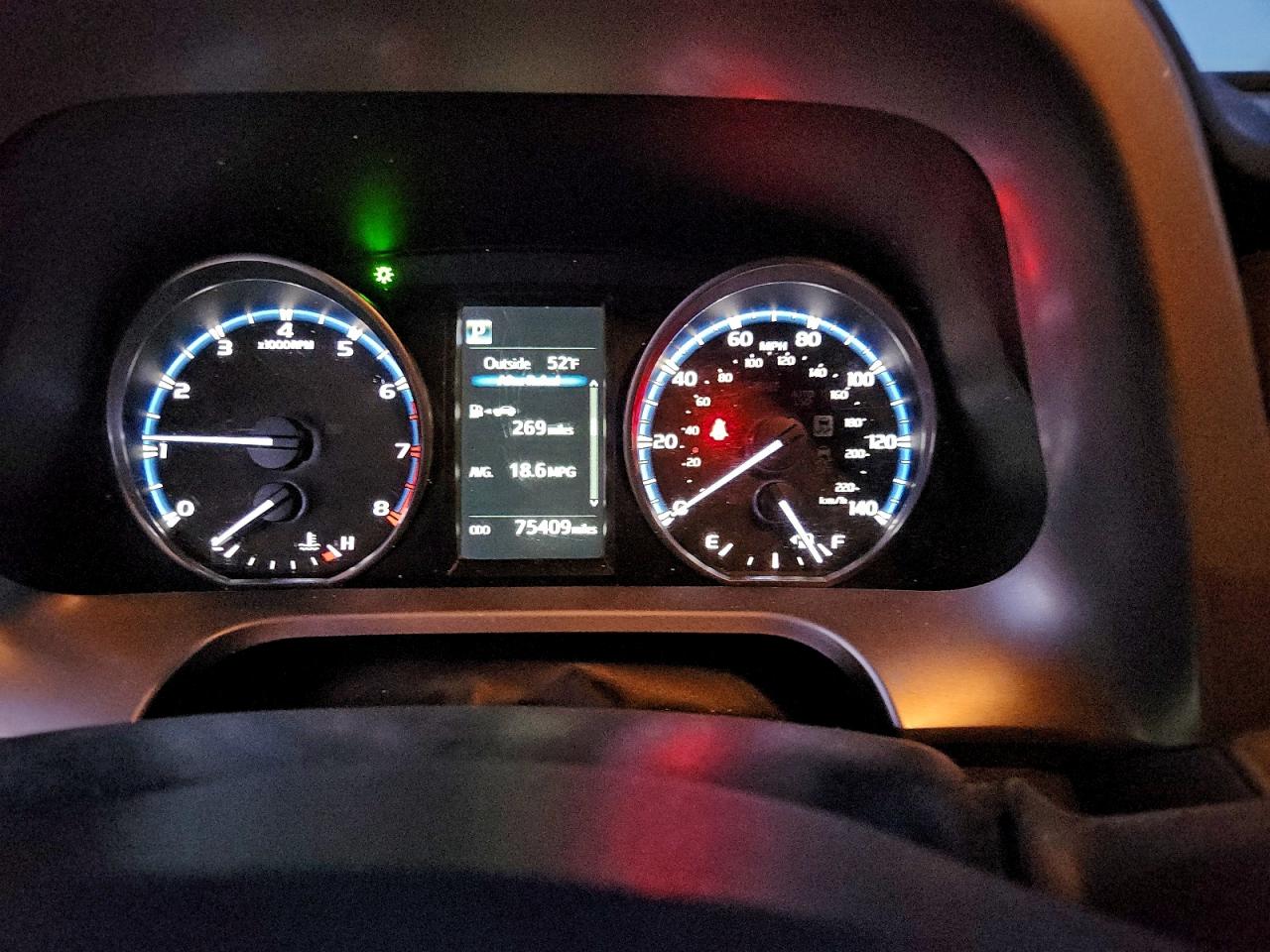 2018 TOYOTA RAV4 LE photo 9