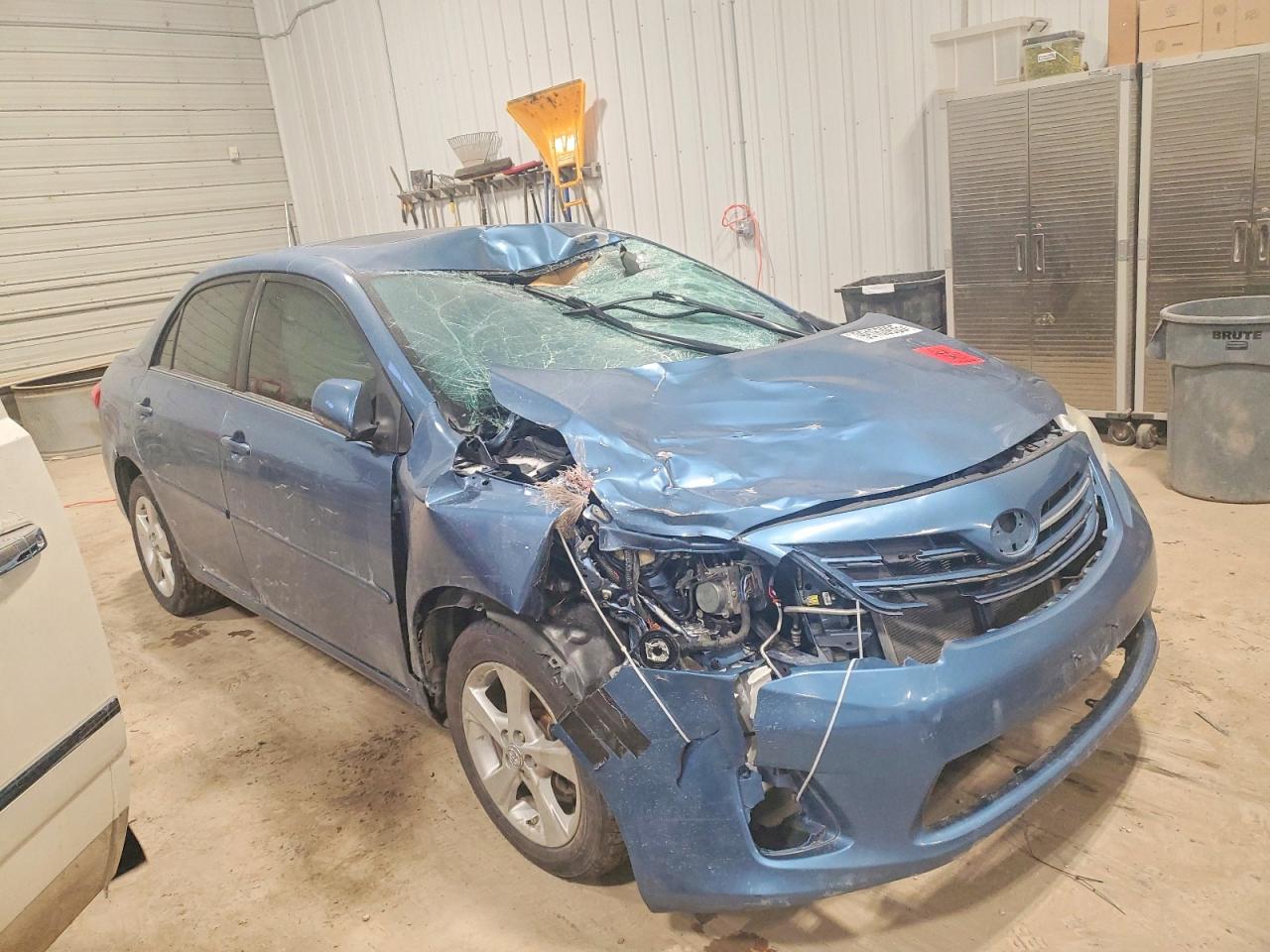 2013 TOYOTA COROLLA BASE photo 4