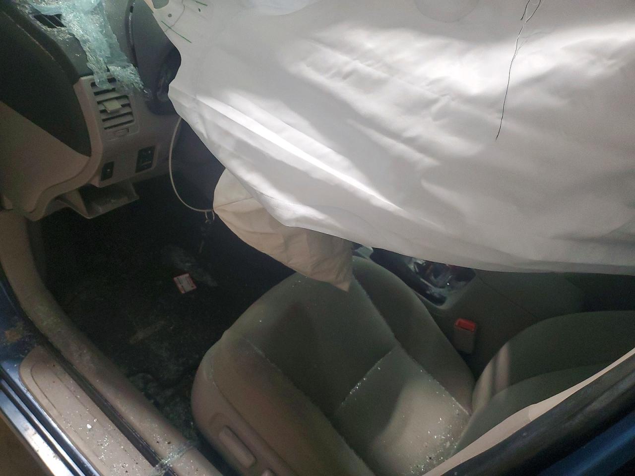 2013 TOYOTA COROLLA BASE photo 8