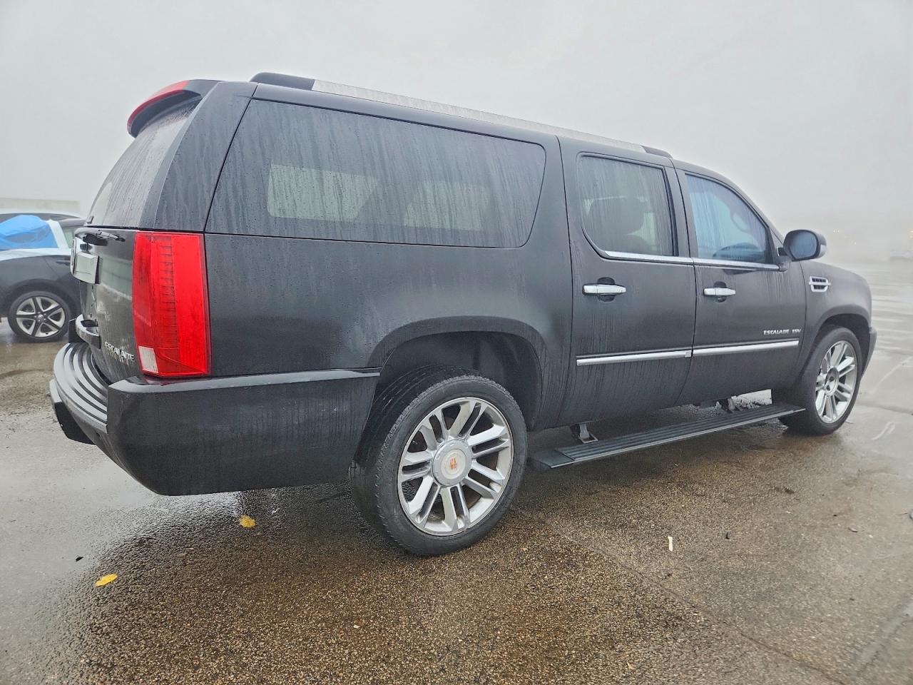 2012 CADILLAC ESCALADE ESV PLATINUM photo 3