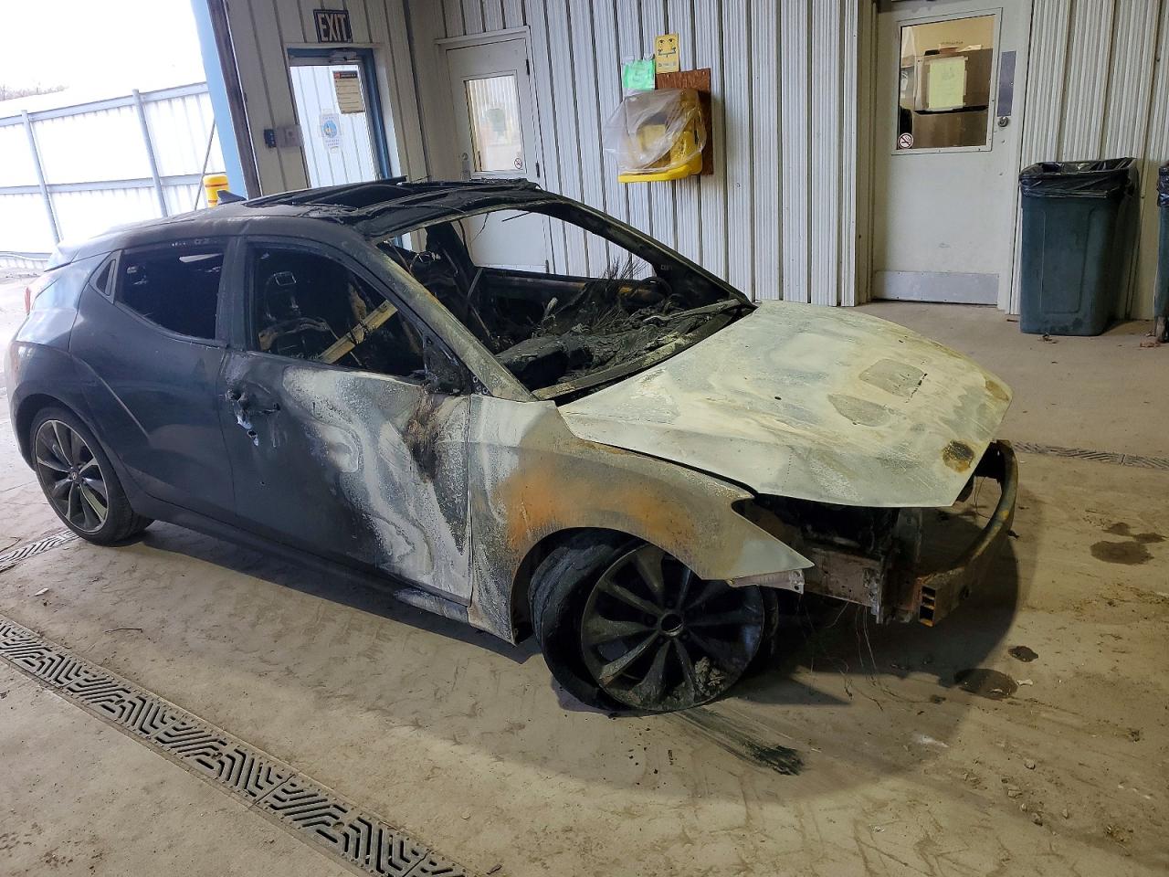 2020 HYUNDAI VELOSTER 2.0L PREMIUM photo 4
