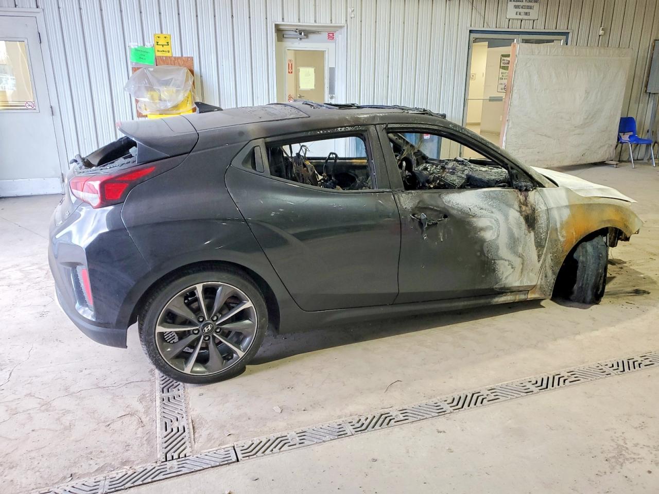 2020 HYUNDAI VELOSTER 2.0L PREMIUM photo 3