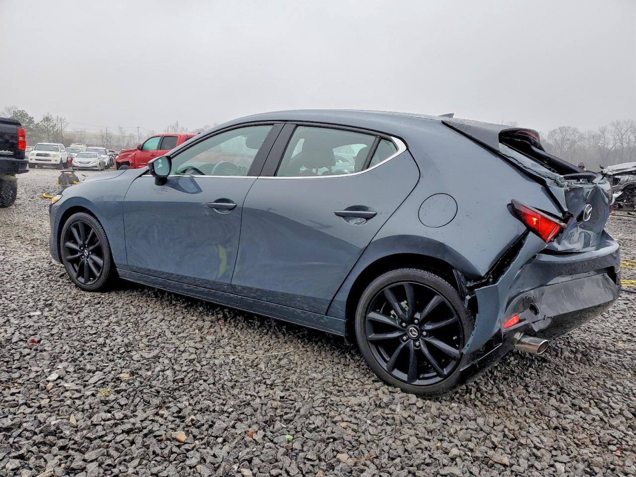 2019 MAZDA 3 PREMIUM photo 3