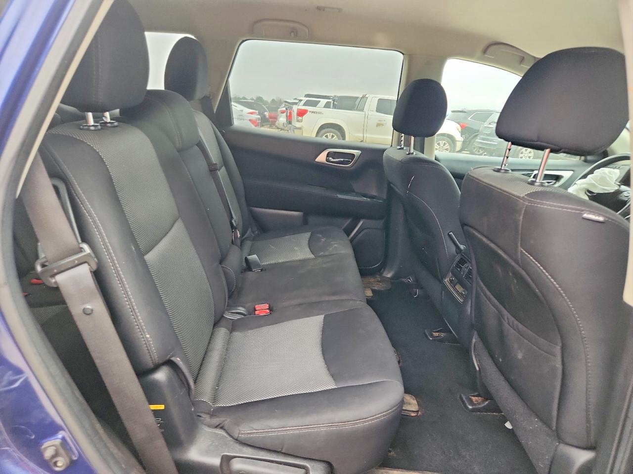 2017 NISSAN PATHFINDER S photo 11