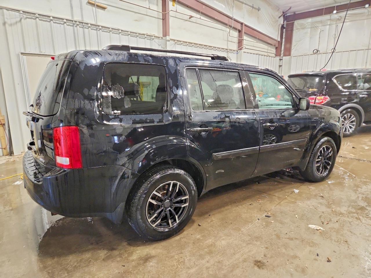 2015 HONDA PILOT LX photo 3