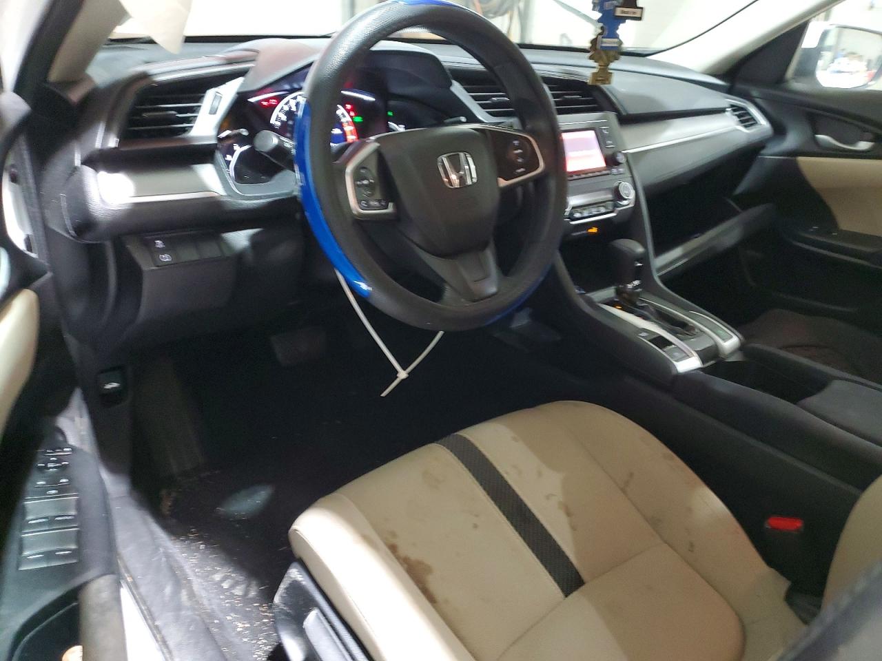 2016 HONDA CIVIC LX photo 8