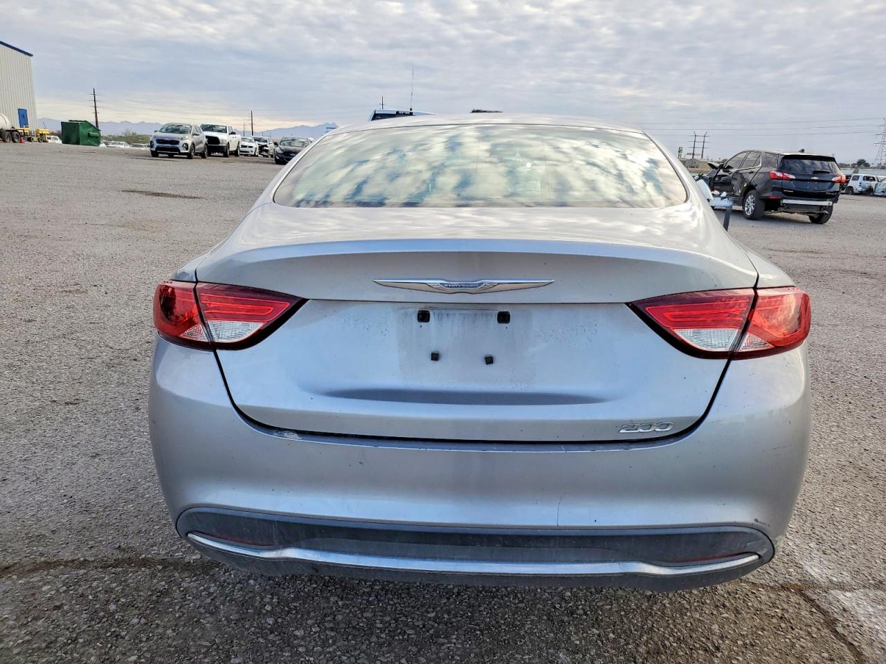 2015 CHRYSLER 200 LIMITED photo 6