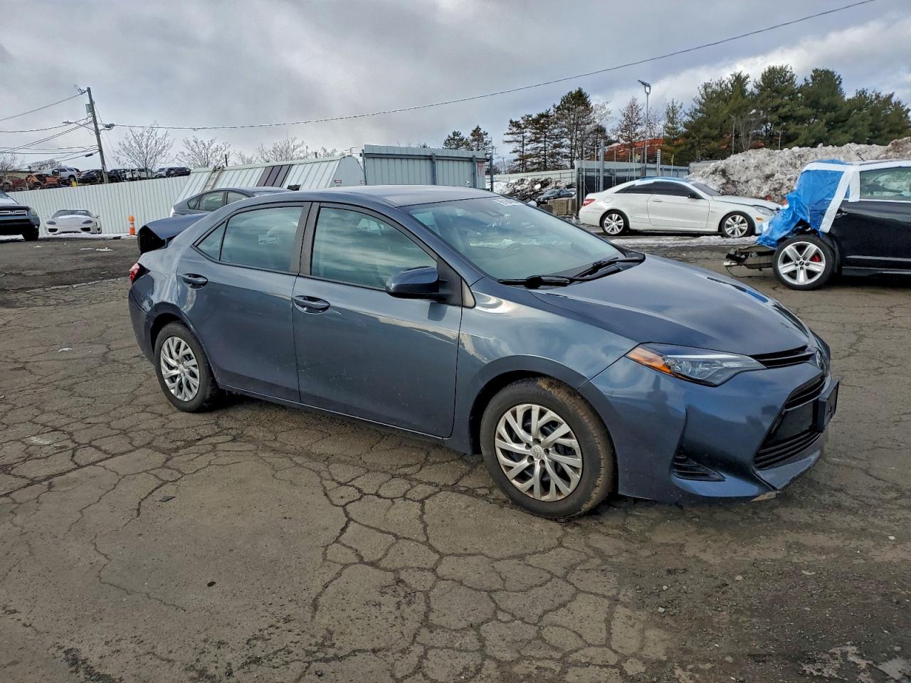 2019 TOYOTA COROLLA L photo 4