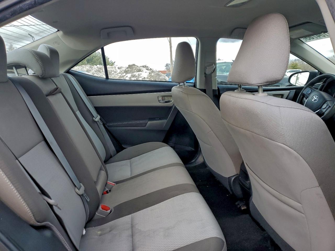 2019 TOYOTA COROLLA L photo 10