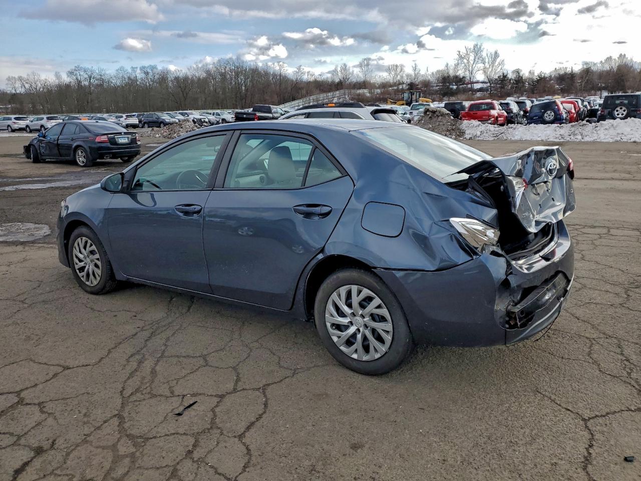 2019 TOYOTA COROLLA L photo 2