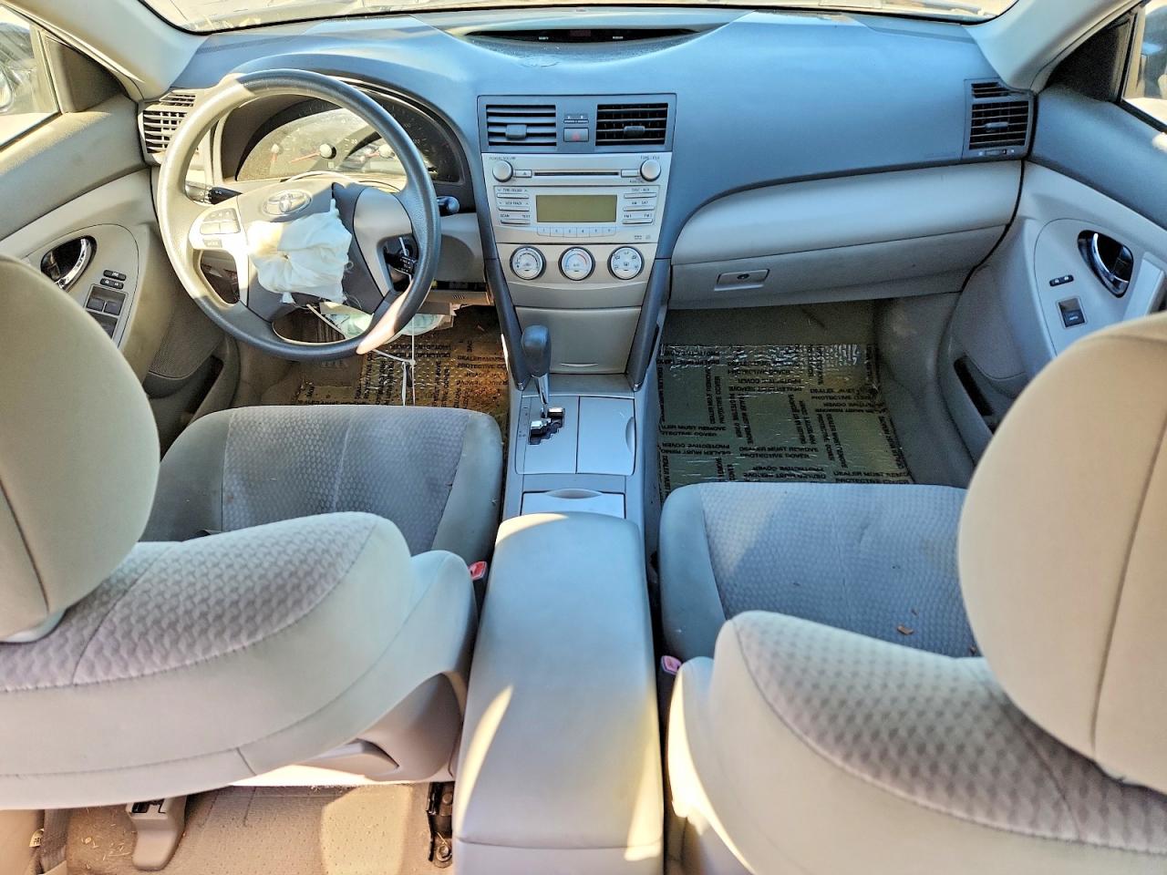 2011 TOYOTA CAMRY BASE photo 8