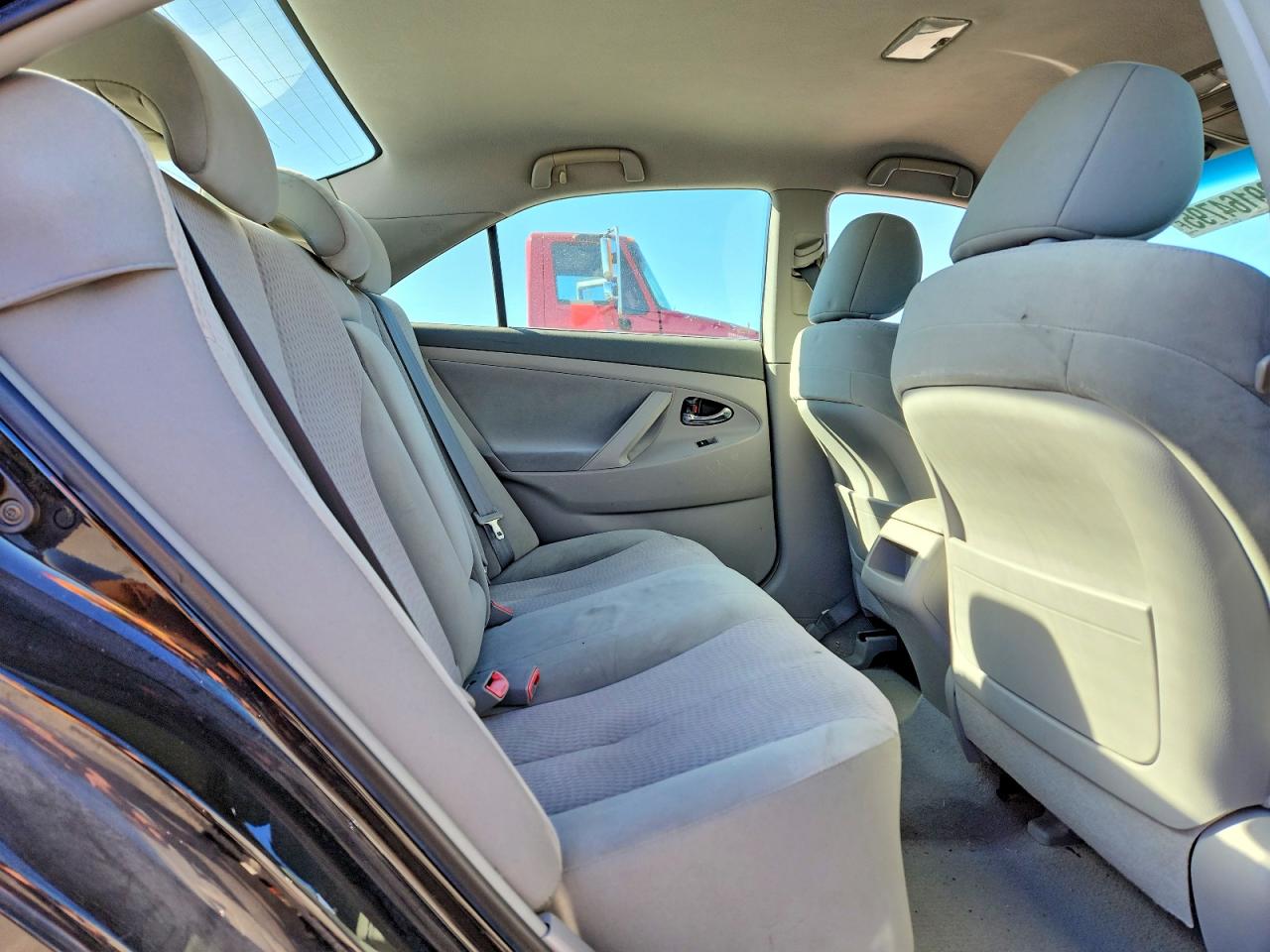 2011 TOYOTA CAMRY BASE photo 10