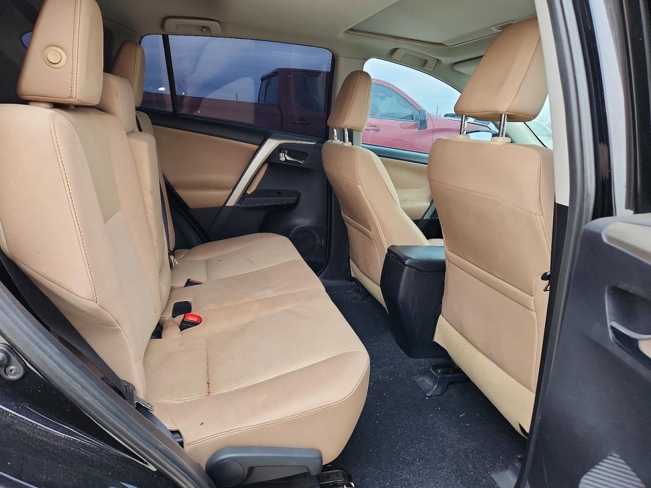 2014 TOYOTA RAV4 XLE photo 11