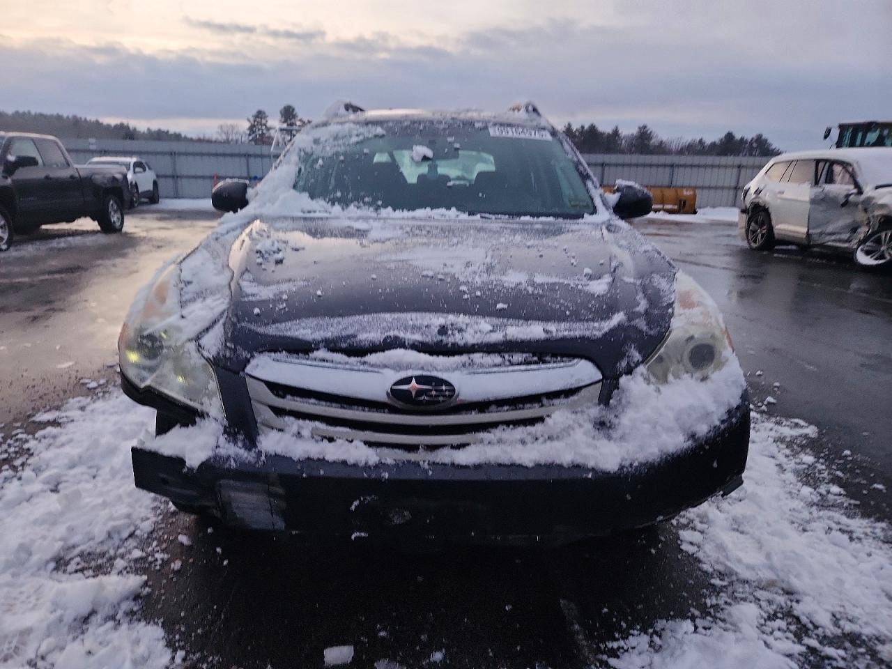 2010 SUBARU OUTBACK 2.5I photo 5