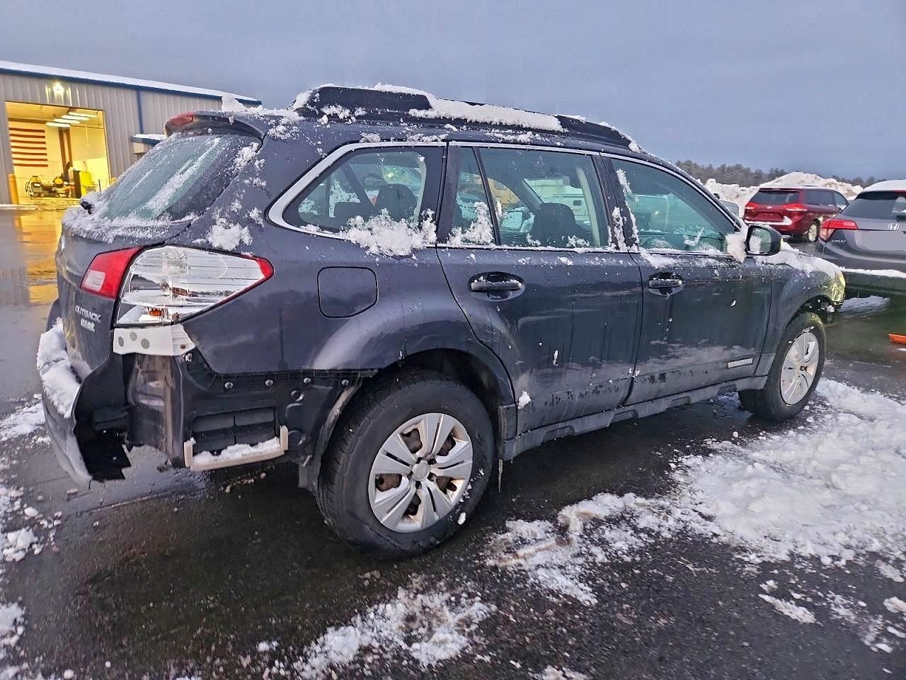 2010 SUBARU OUTBACK 2.5I photo 3